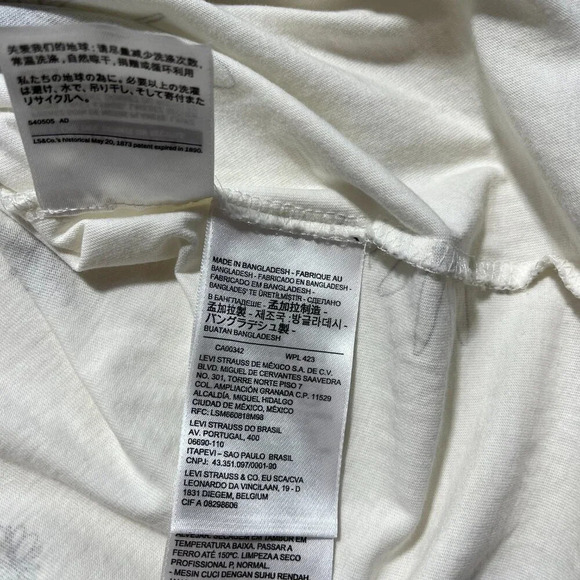 LEVIS Womens Floral Cloud Dancer Perfect Crewneck Tshirt Size Small - Picture 7 of 13